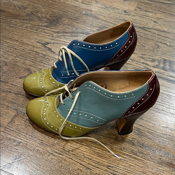 John Fluevog 6.5 - Picture 6 of 6